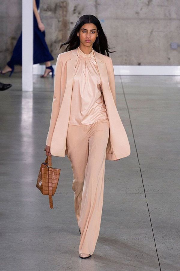 Color trend for 2016: Rose Quartz and Serenity are chosen as the Pantone Color of the Year