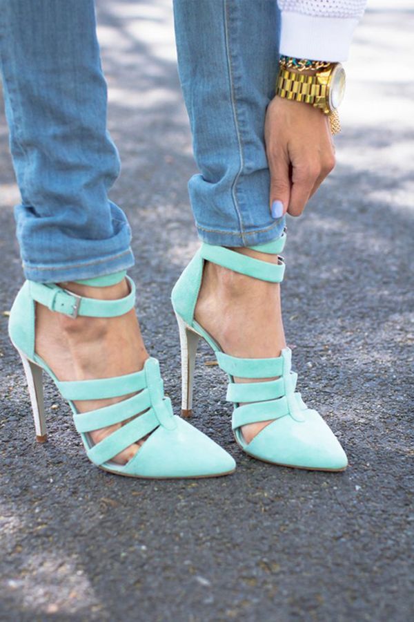 Color trend for 2016: Rose Quartz and Serenity are chosen as the Pantone Color of the Year